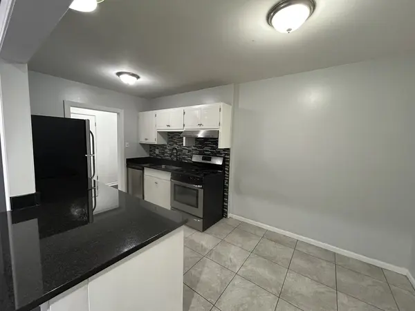 9540 Mayfield AVE #S113, Oak Lawn, IL 60453