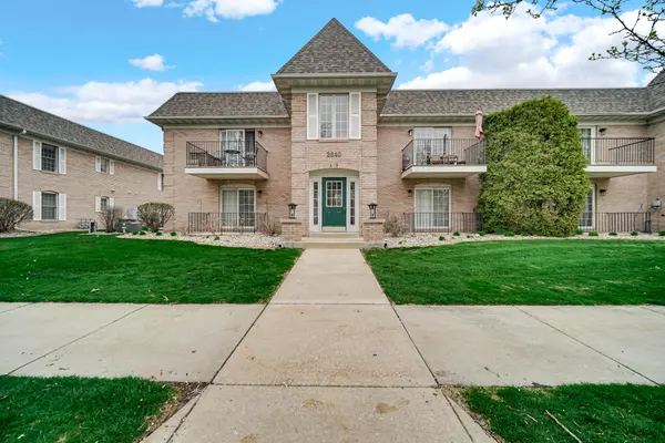 2649 Georgetowne #B2, Highland, IN 46322