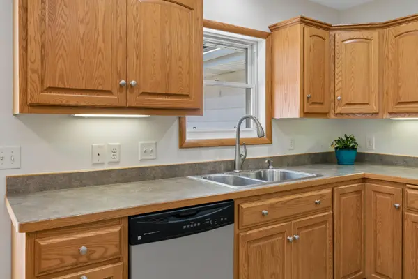 95 Hackberry HL, Long Lake, MN 55356