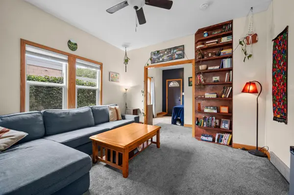 1404 12th AVE NE, Minneapolis, MN 55413