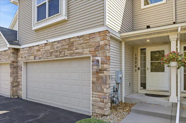 15225 Stonewood TER, Burnsville, MN 55306