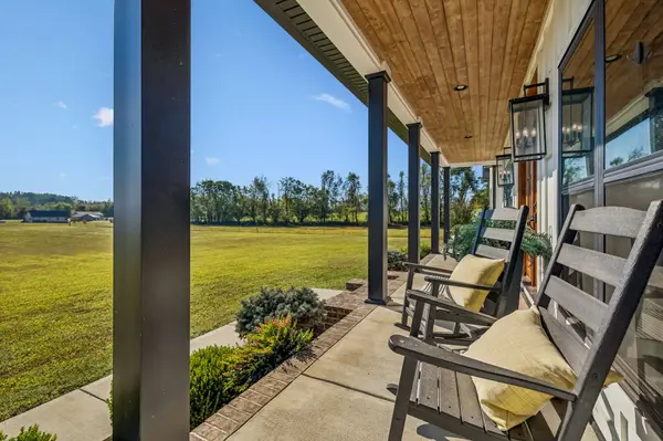 337 Oakdale Rd, Westmoreland, TN 37186