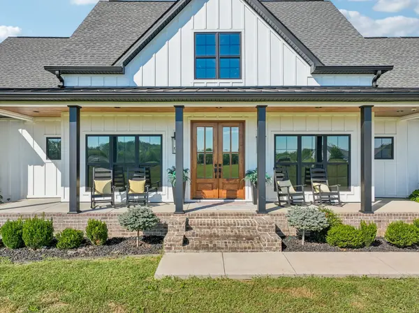 337 Oakdale Rd, Westmoreland, TN 37186
