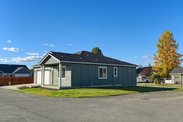 17803 E 3rd Ln, Spokane Valley, WA 99016