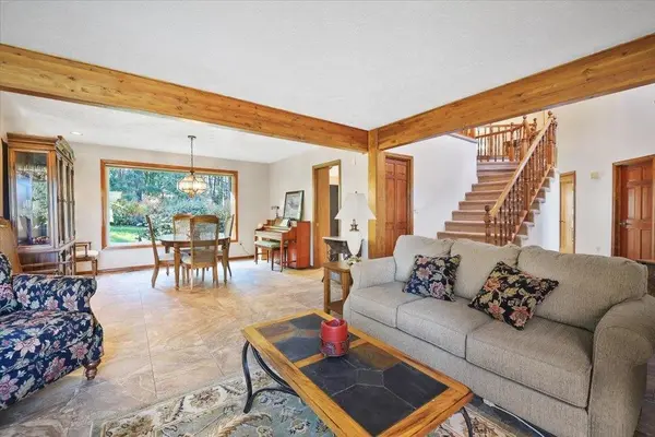 19515 N Bernhill Rd, Colbert, WA 99005