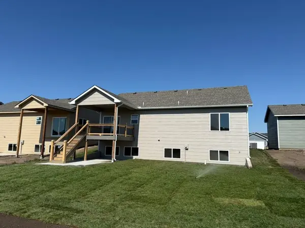 8991 E FORBES, Bel Aire, KS 67226