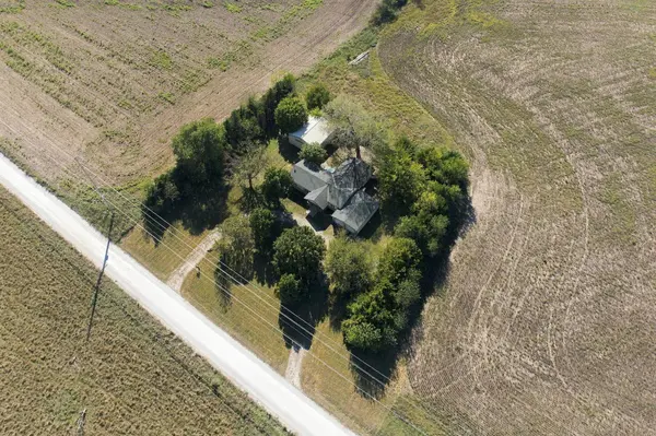 22215 SW indianola Rd, Douglass, KS 67039