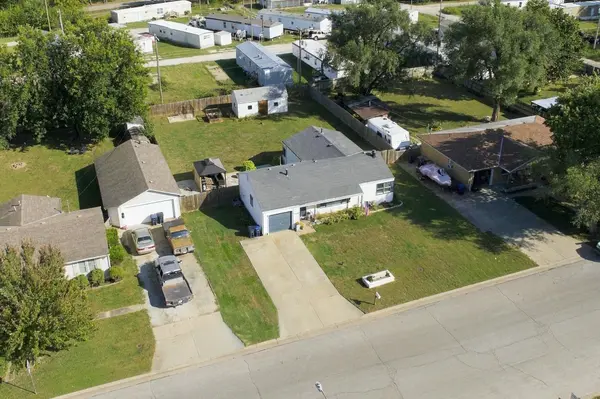 1106 N Taylor, El Dorado, KS 67042