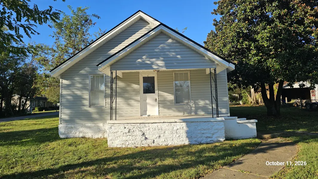 301 Kingwood Ave, Shelbyville, TN 37160
