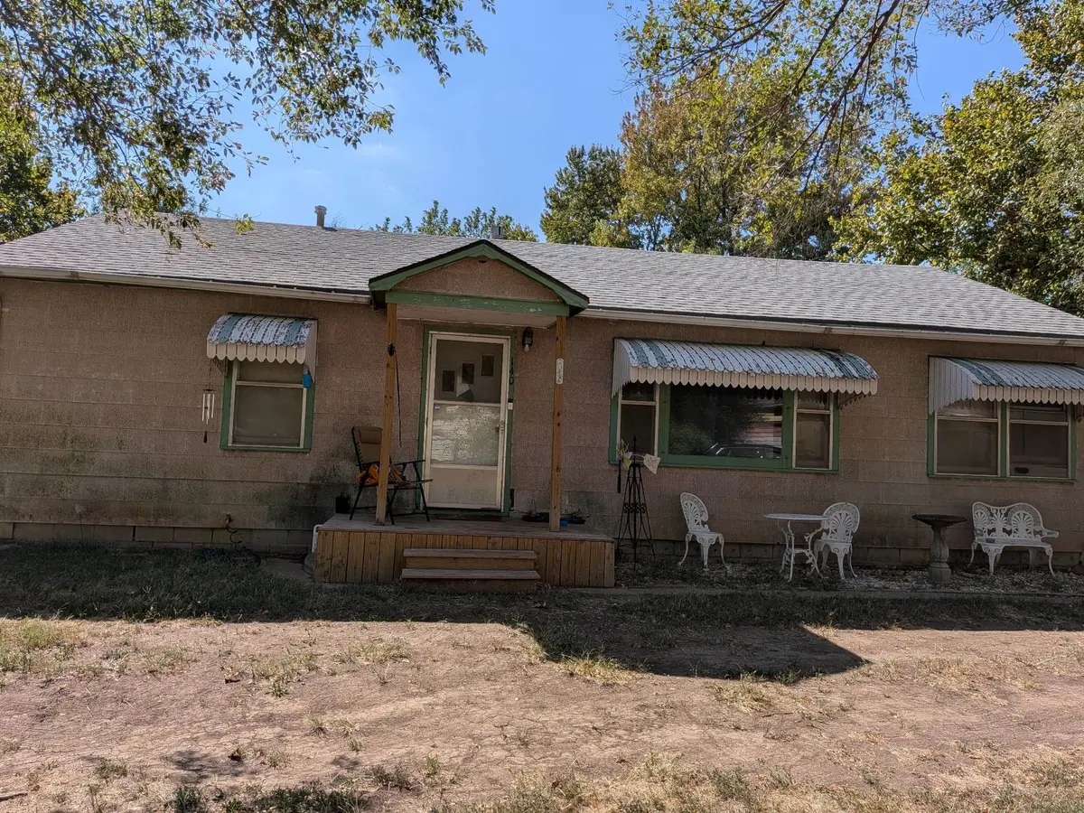 140 N Circle Dr, Potwin, KS 67207