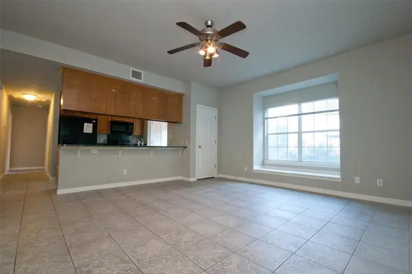 2410 Leon ST #103, Austin, TX 78705