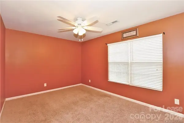 8634 Heartleaf RD, Charlotte, NC 28227