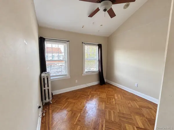 7046 57th RD, Maspeth, NY 11378