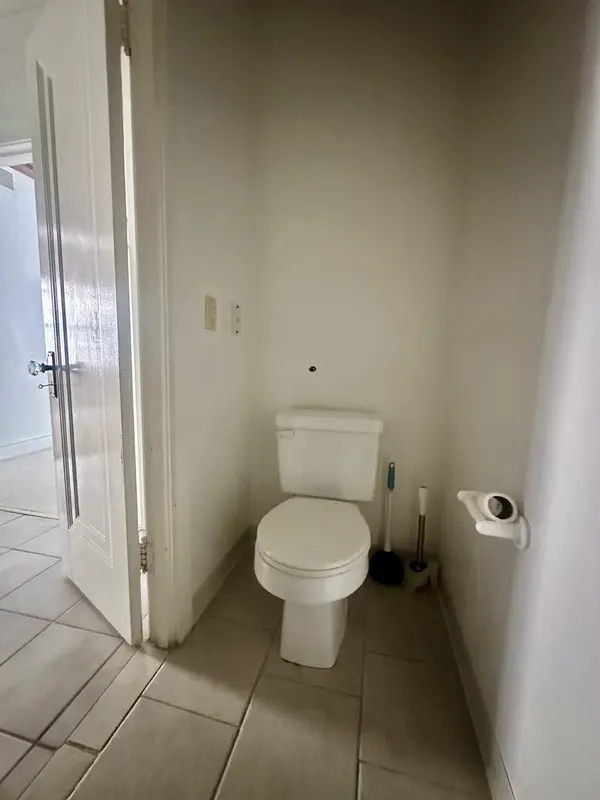 6229 N Claremont AVE #2, Chicago, IL 60659