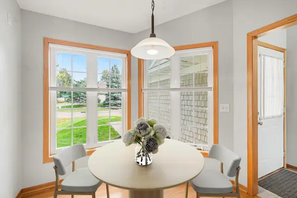 8950 Deer Run CT, Victoria, MN 55386