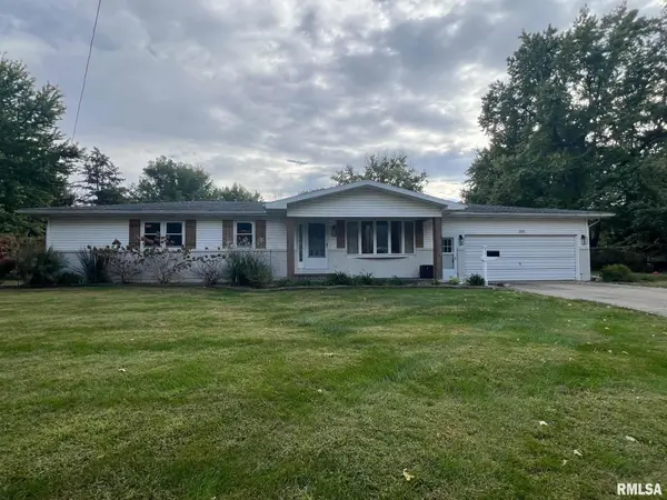 315 E GRANT ST, Macomb, IL 61455