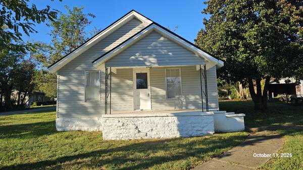 301 Kingwood Ave, Shelbyville, TN 37160