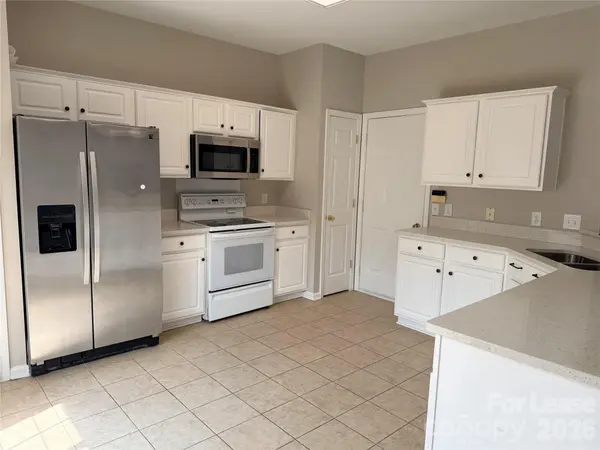 3408 Laurenhurst Laurenhurst LN, Matthews, NC 28270