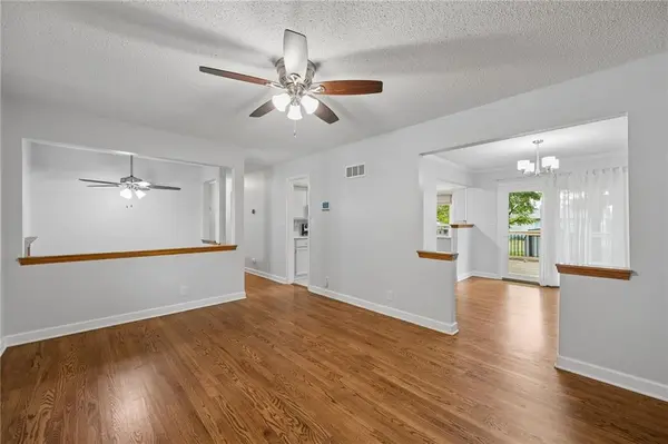 7 NE 80th ST, Kansas City, MO 64118