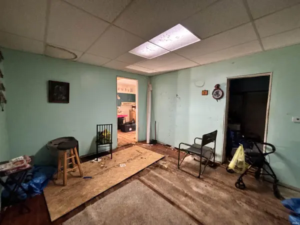802 Henley AVE, Fairmount, IN 46928-1915