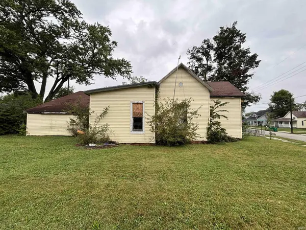802 Henley AVE, Fairmount, IN 46928-1915