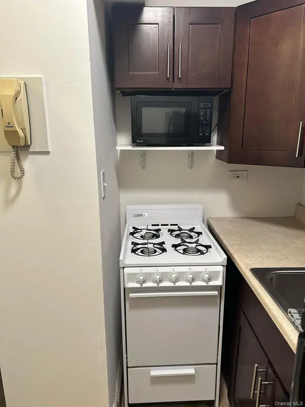 150-38 Union Turnpike #8L, Flushing, NY 11367