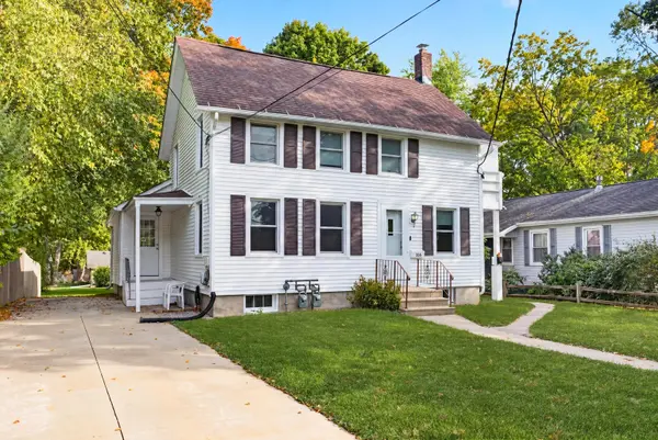 326 S Walnut ST, Sycamore, IL 60178