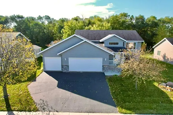 206 Rookery DR, Cold Spring, MN 56320