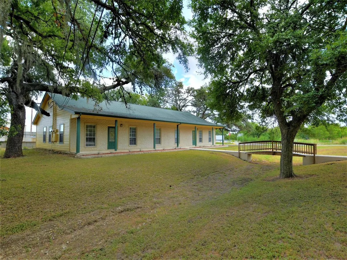 102 Whitetail DR #200-E, San Marcos, TX 78666
