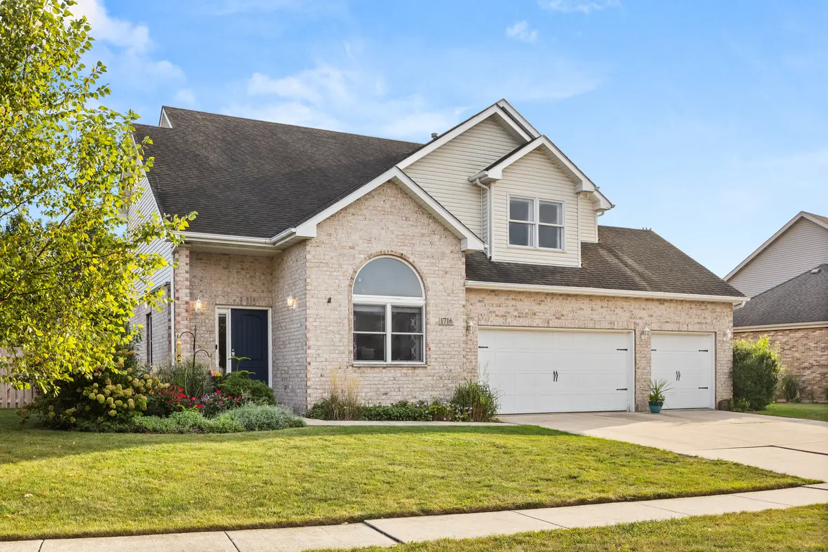 1716 Kingtree DR, Morris, IL 60450
