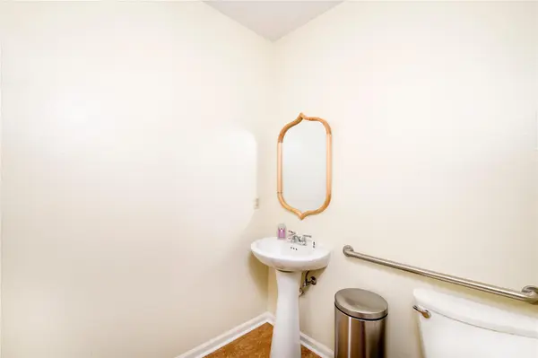 102 Whitetail DR #200-E, San Marcos, TX 78666