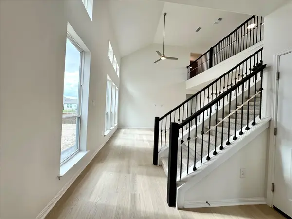 349 Elephant Island LOOP, Kyle, TX 78640