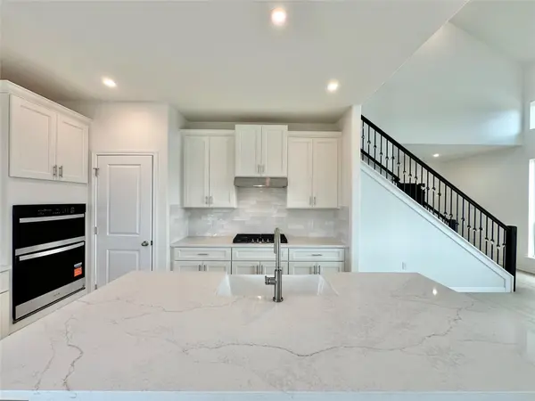 349 Elephant Island LOOP, Kyle, TX 78640