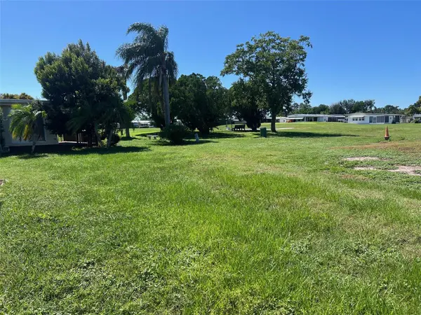 15 THATCH PALM ST E, Largo, FL 33770