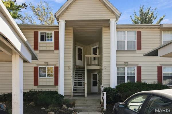657A Sugar Trail CT #5, St Peters, MO 63376