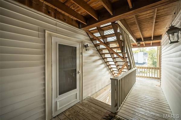 1445 Whispering Creek DR #E, Ballwin, MO 63021