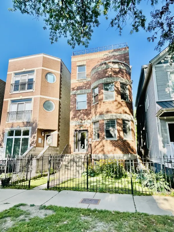 3033 N Racine AVE #1, Chicago, IL 60657