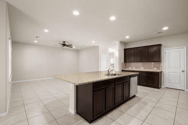 1120 La Conterra BLVD, Georgetown, TX 78626