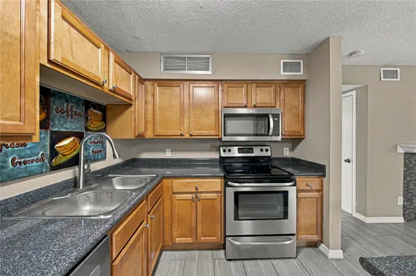 485 FORESTWAY CIR #101, Altamonte Springs, FL 32701