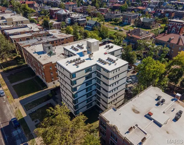 5522 Delmar BLVD, St Louis, MO 63112