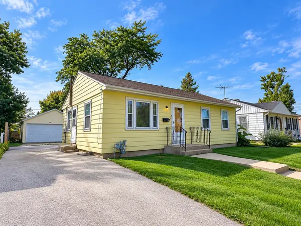 1813 Fargo AVE, Des Plaines, IL 60018
