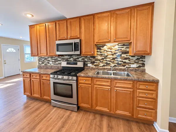 1813 Fargo AVE, Des Plaines, IL 60018