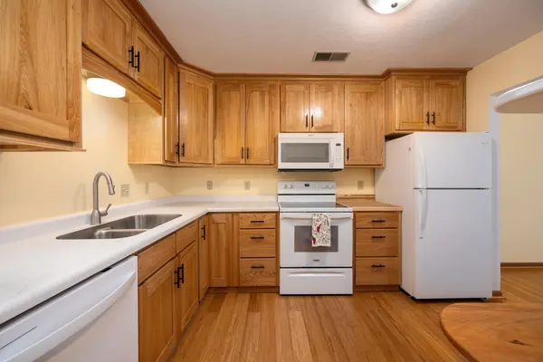 606 Pondhurst DR, Amery, WI 54001