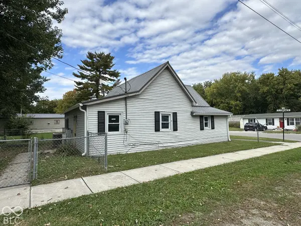208 N East, Roachdale, IN 46172