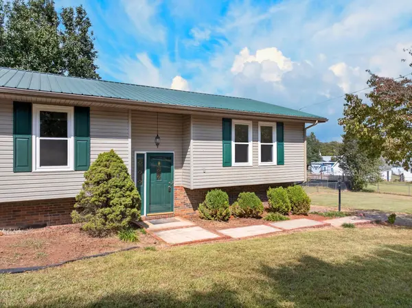 112 Heritage Dr, Rogersville, TN 37857
