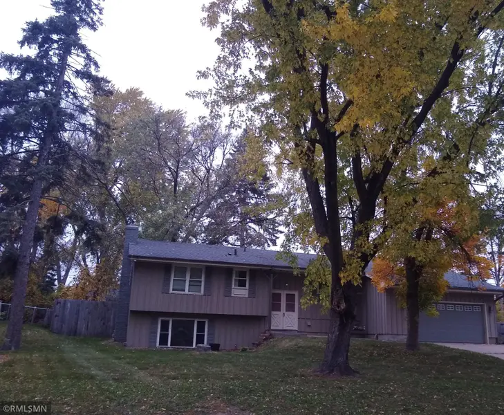 185 Craigbrook WAY NE, Fridley, MN 55432