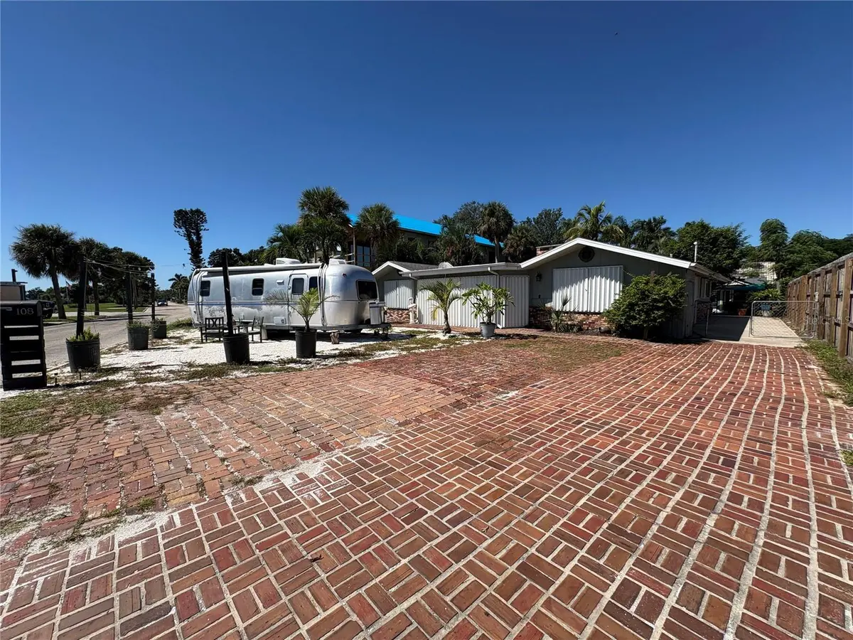 108 SUNRISE DR, Nokomis, FL 34275