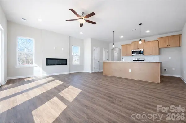 3107 Aberleaf LN, Charlotte, NC 28227