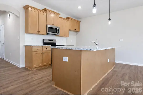 3107 Aberleaf LN, Charlotte, NC 28227