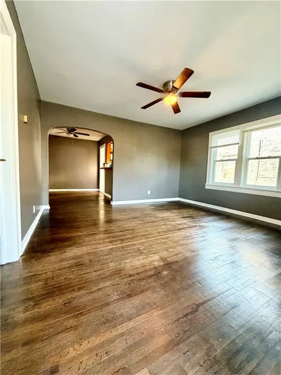 1203 W 5th ST, Coffeyville, KS 67337